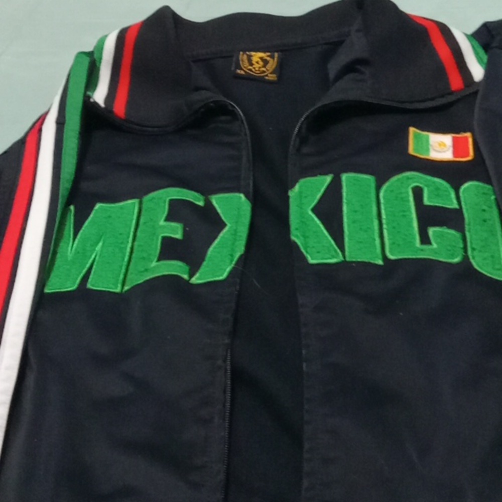 Mexico Jacket great condition XLarge  futbol eye catcher green and black